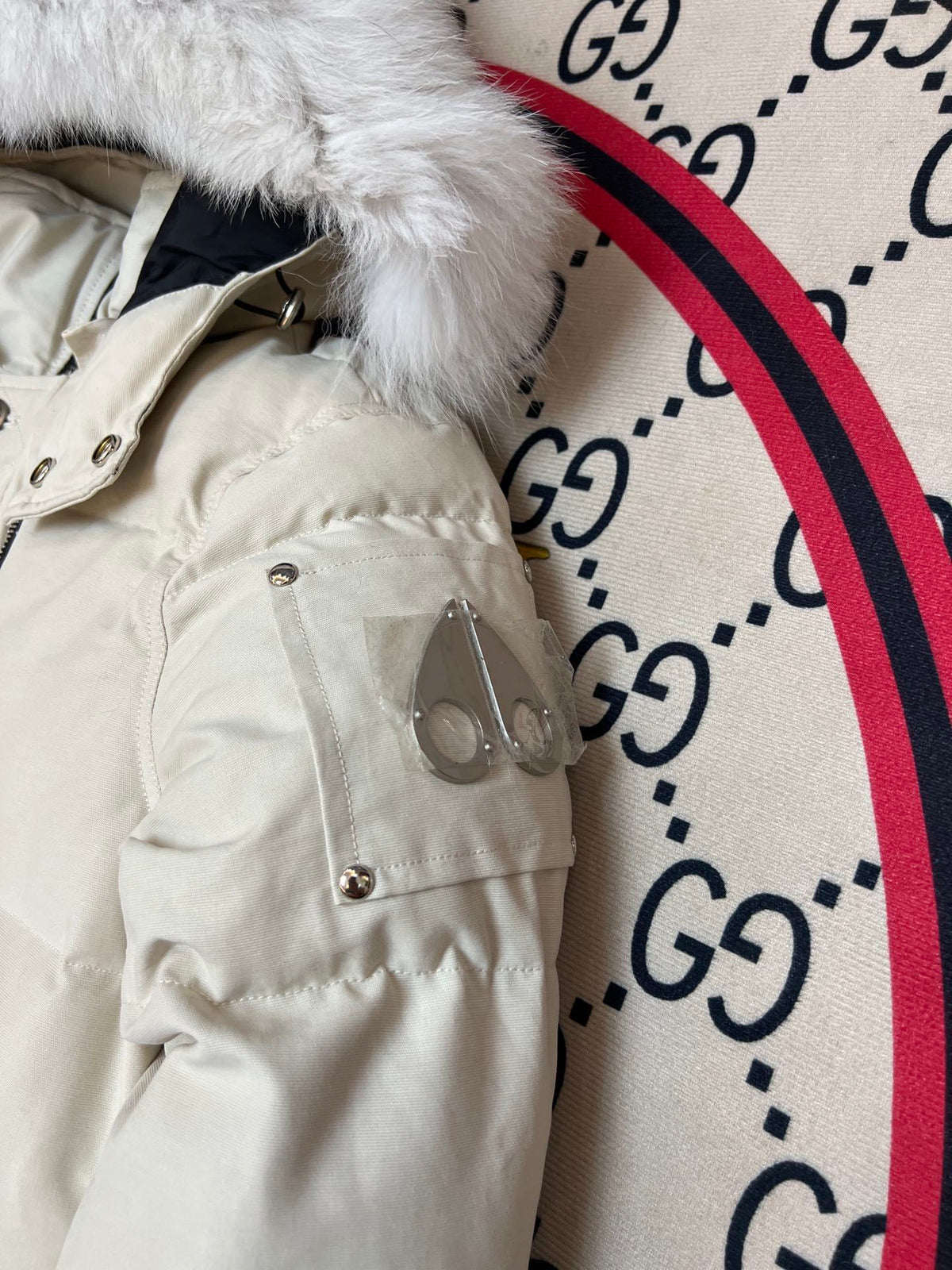 Moose Knuckles Ivory White Plush-Trim Hooded Quilted Parka