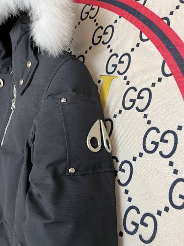 Moose Knuckles Black Plush-Trim Hooded Quilted Parka