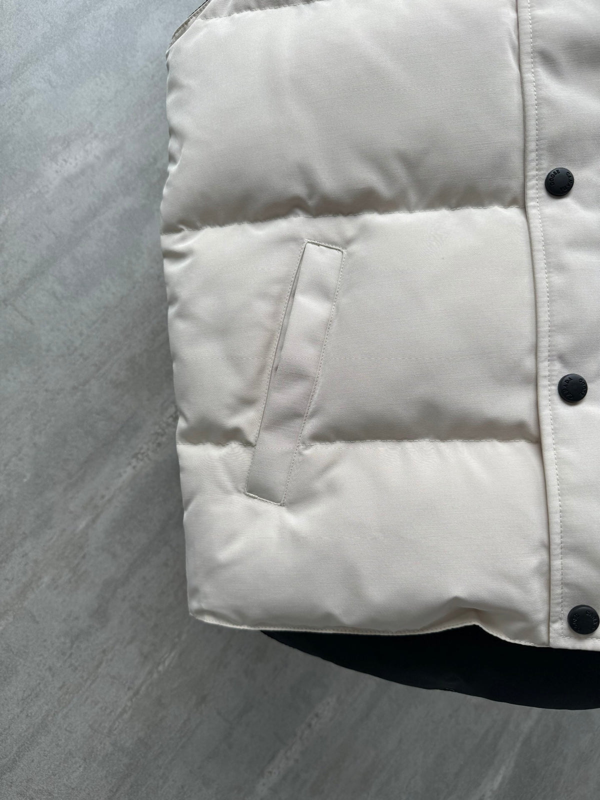 Canada Goose Ivory White Quilted Stand Collar Puffer Vest