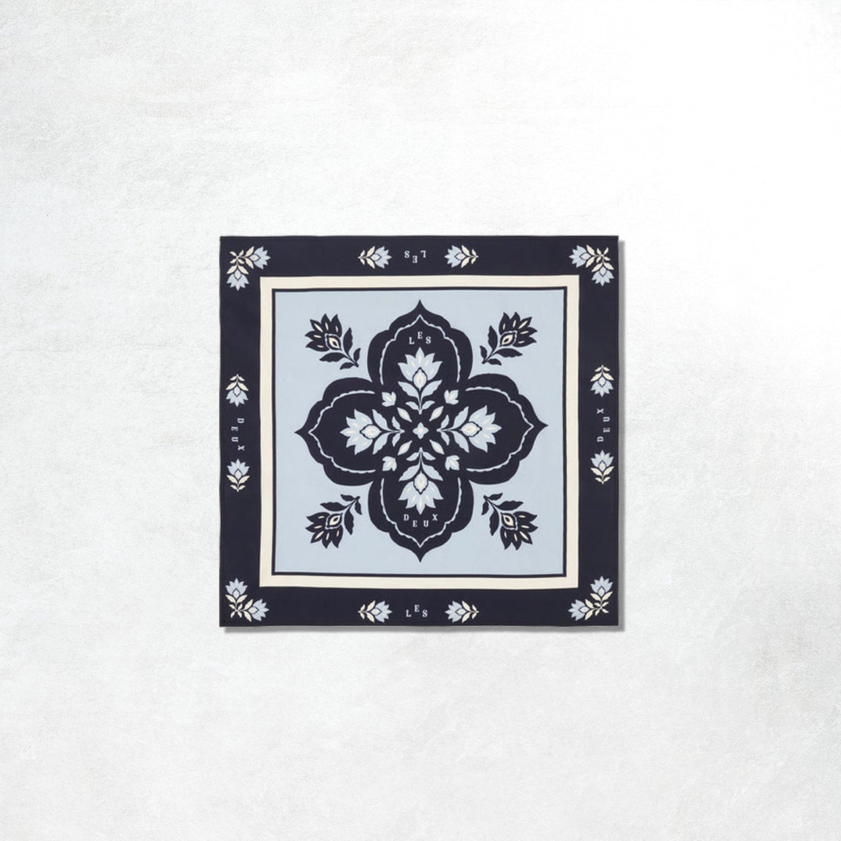 Les Deux Arabesque Neckerchief: Blue Fog