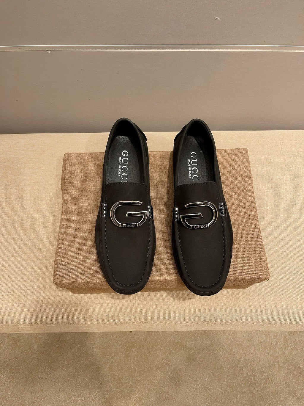 Gucci Men's Black Metal-Detail Loafers - Driving-Style Rubber Sole