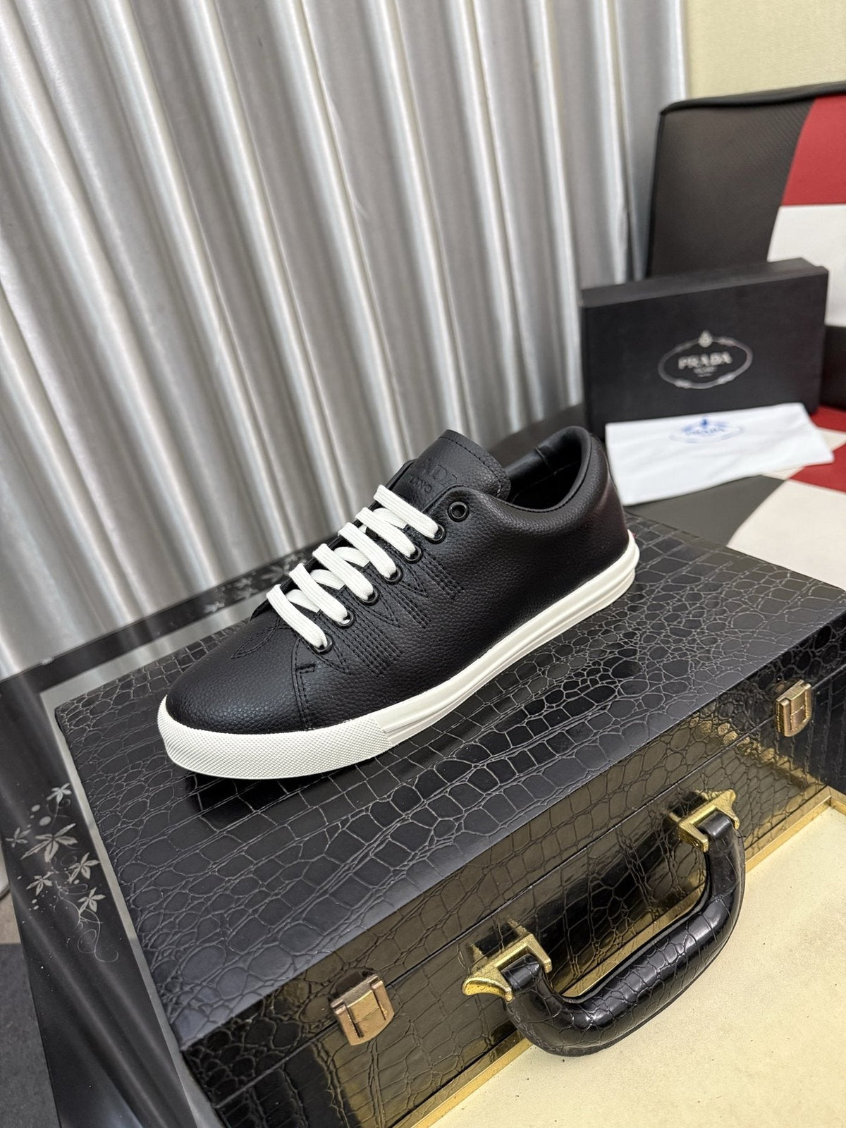 Prada Men's Textured Leather Low-Top Sneakers